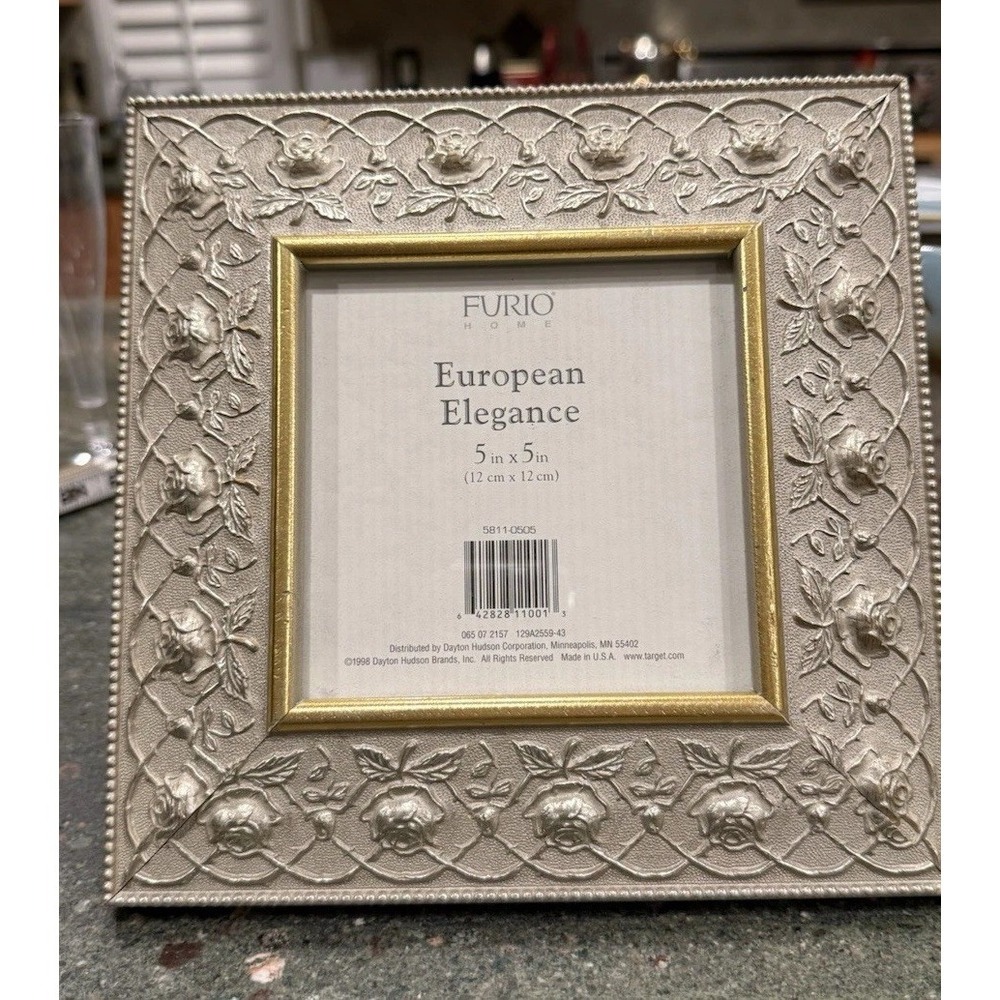 Rare Find Vintage Furio‎ Home Picture Frame / Silver Tone Embossed Roses / 1998